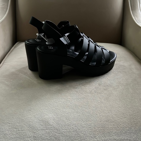 BP sandals - Picture 2 of 4